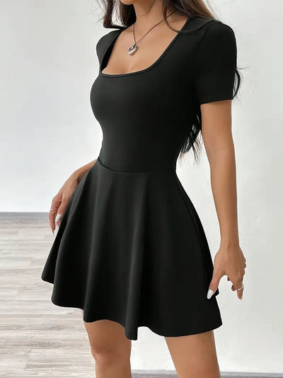 Gudrun – Schickes Skaterkleid mit integrierten Shorts und Tasche