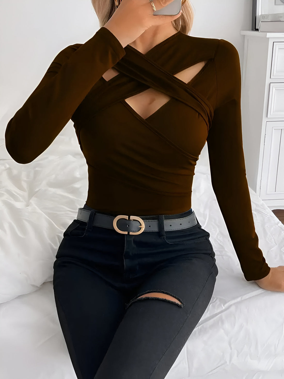 Jera - elegantes top mit v-ausschnitt und langen armeln