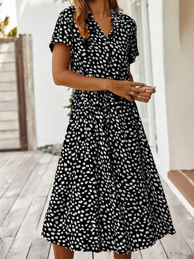 Georgia | Sanft gepunktetes Midi-Kleid mit Knopfdetails