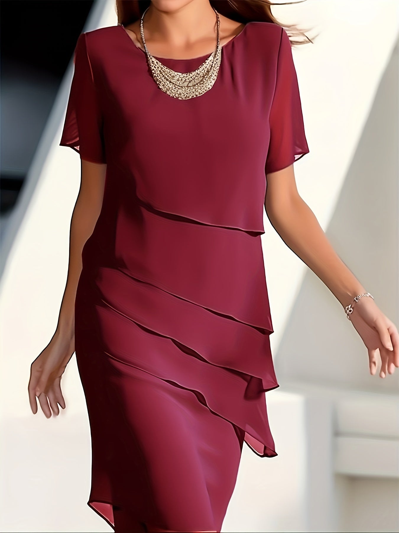 Armi – Elegantes Kleid mit Lagenoptik