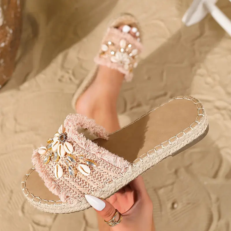 Charrie – Stilvolle Strandsandalen mit Perlen