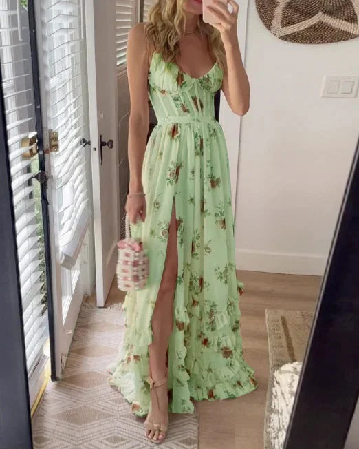 Flaura – Maxikleid mit floralem Rüschenschlitz