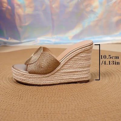 Helga – Stylische Keilsandalen mit Webmuster
