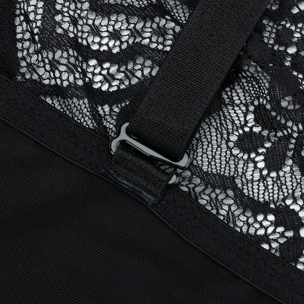 Shapewear-Body mit kurzen Beinen und V-Ausschnitt mit Spitzenbesatz