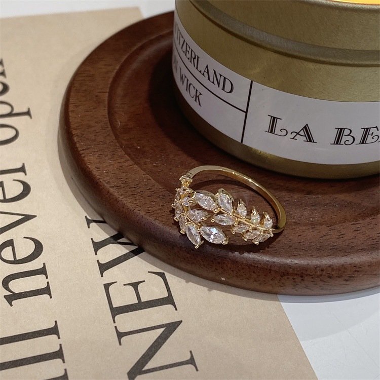 Vergoldeter Zirkonia Kranz Ring