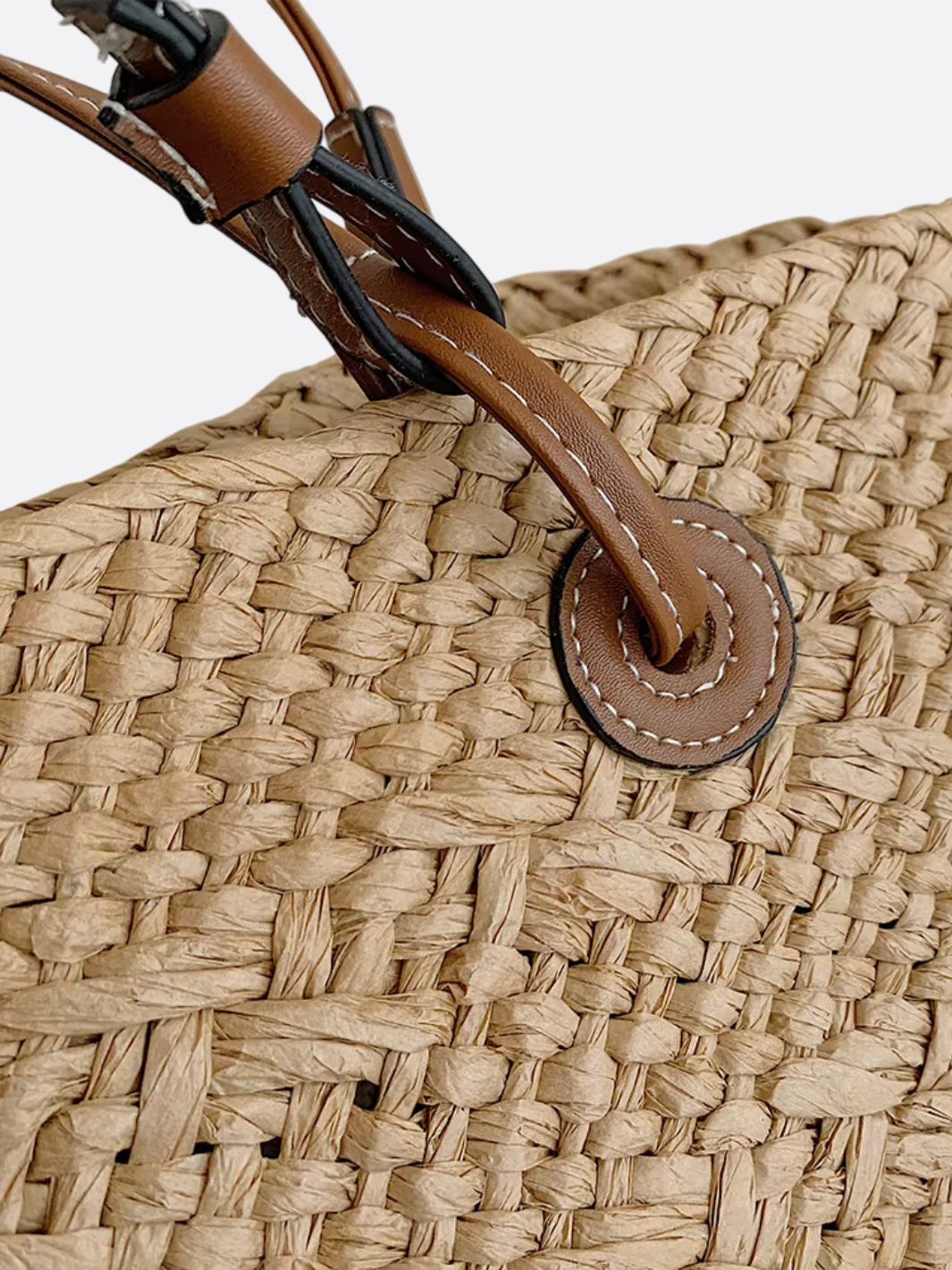 Amara | Trapezförmige Damen-Strohtasche mit Kunstleder-Schulterriemen & Korbstruktur