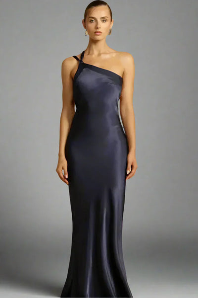 Maxine - Elegant one-shoulder dress with open back and sloped neckline