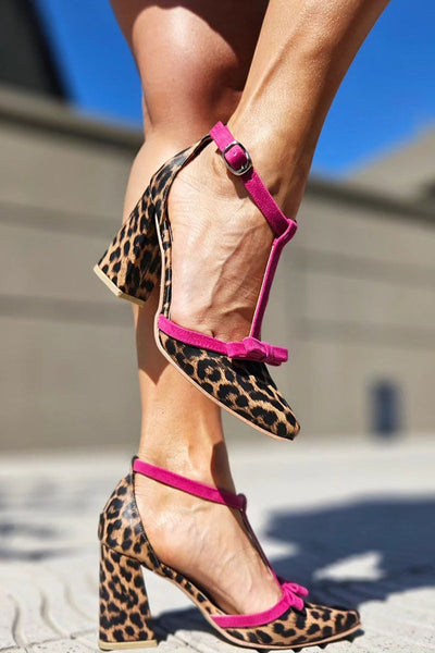 Leontina | Grüne Sandalen mit Leopardenmuster und buntem Akzent