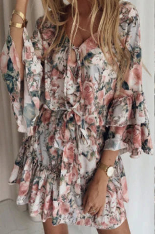 Elsie – Stilvolles Chiffonkleid mit Blumenmuster