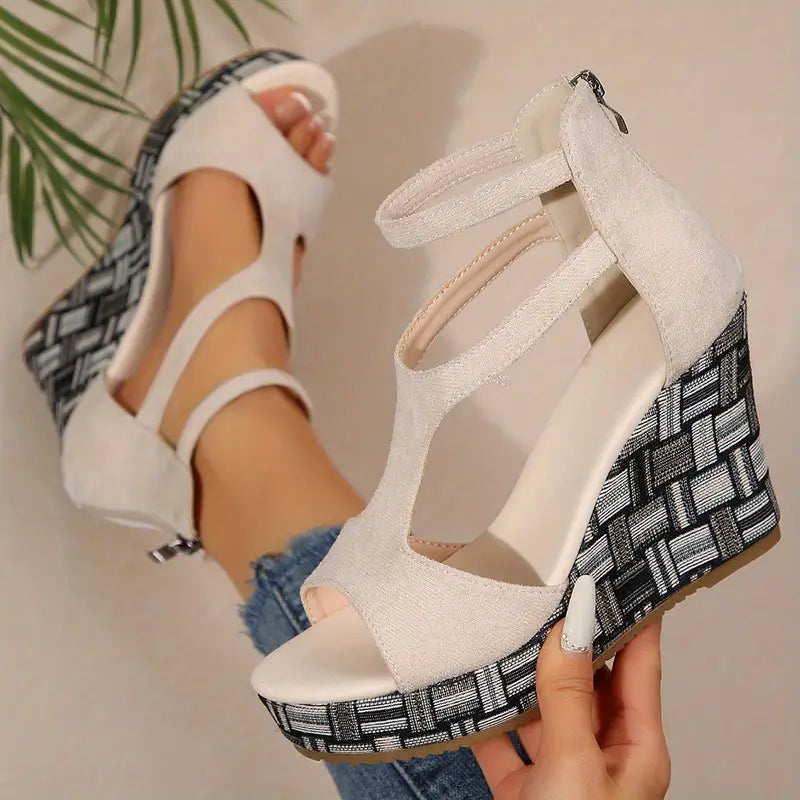 Marita – Geometrische Plateau-Riemchensandalen mit Keilabsatz