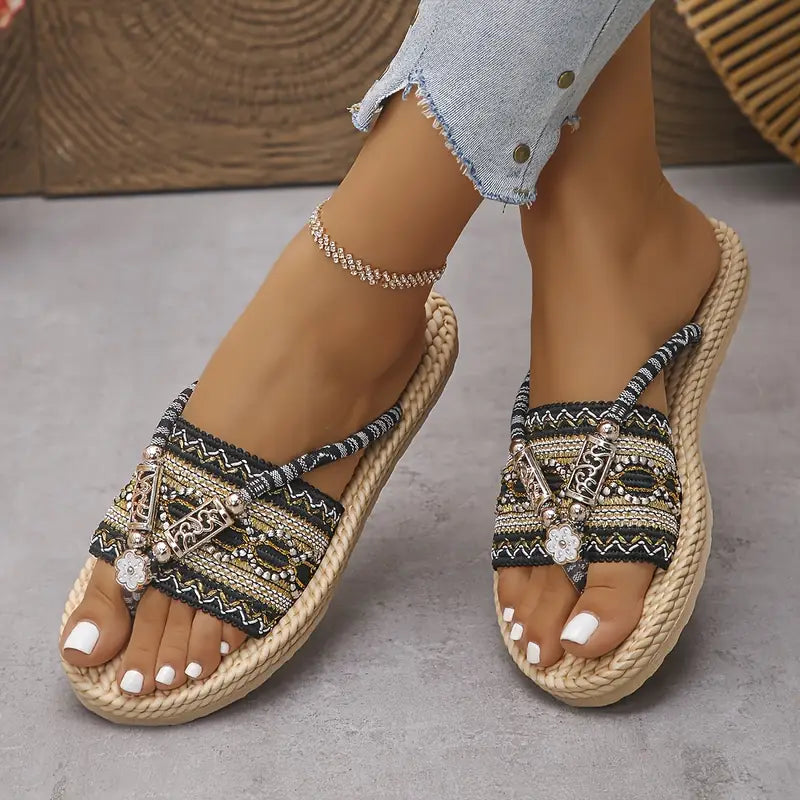 Cedie – Boho-Sandalen mit Perlen und geflochtenem Seil