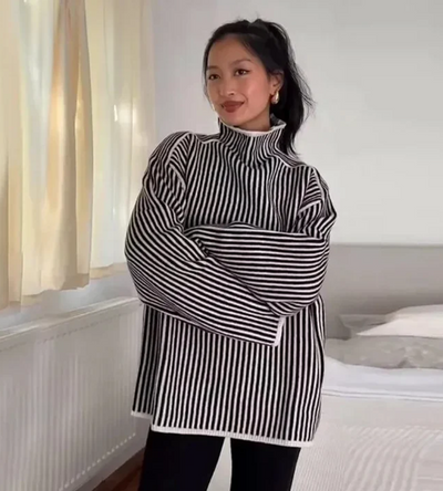 Lona | Damen Schwarze Rollkragenpullover | Gestreifter