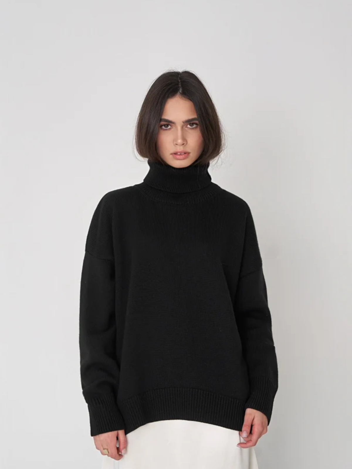 Anni | Damen Schwarz Rollkragenpullover | Oversize