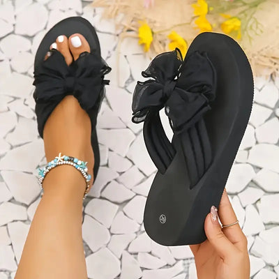 Lulu – Plateau-Flip-Flops mit Schleife