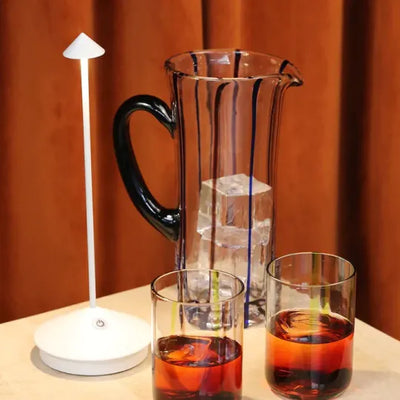 Elegante LED-Tischlampe für Restaurants – Warmweißes Licht, kabellos, dimmbar