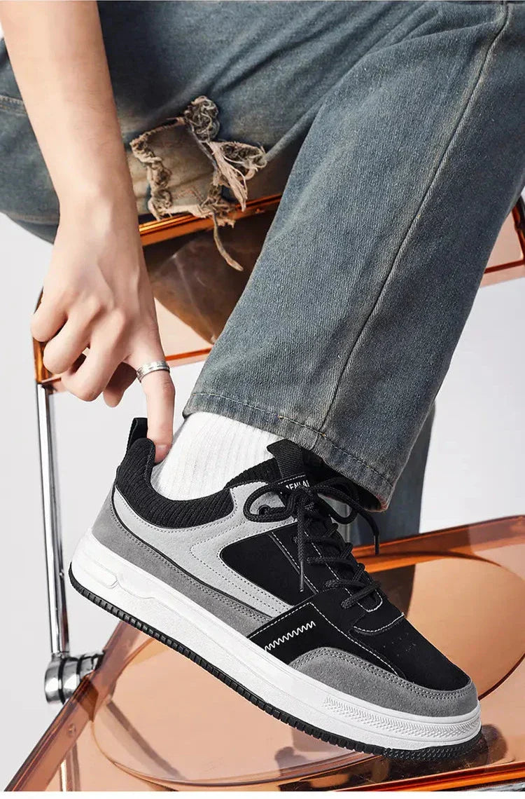 TRAIL PATCH SNEAKERS