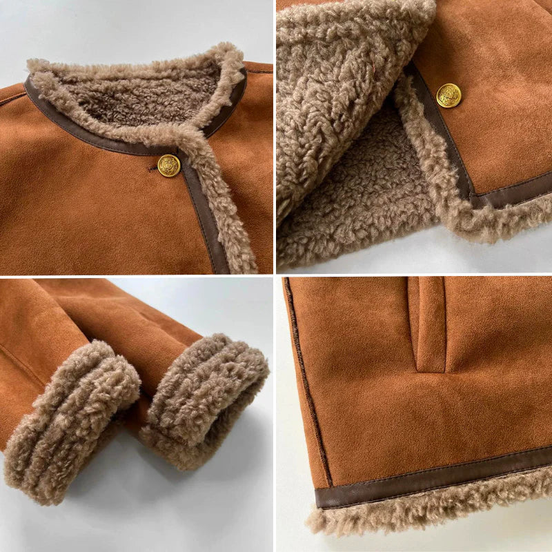ROSALIE LAMMFELL KNOPJACKE