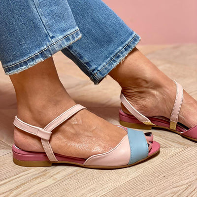 Roselina | Asymmetrische Rosa Sandalen im Farbblock-Design