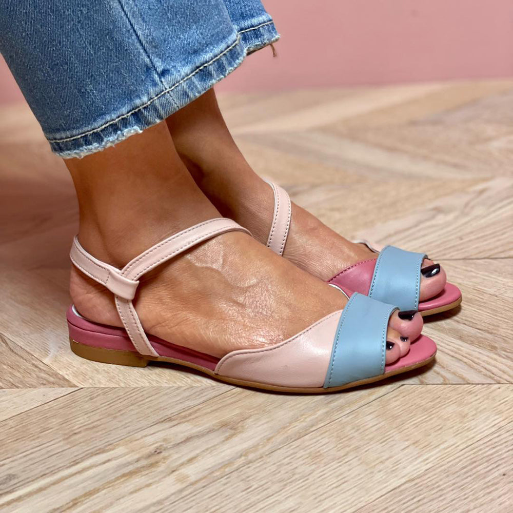 Roselina | Asymmetrische Rosa Sandalen im Farbblock-Design