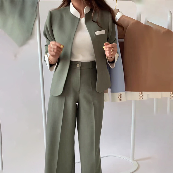 CONFIDENCE SUIT FRAUENPOWER MIT STIL