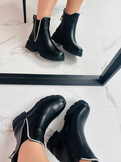 Elegante schwarze Damenstiefel - Delphine