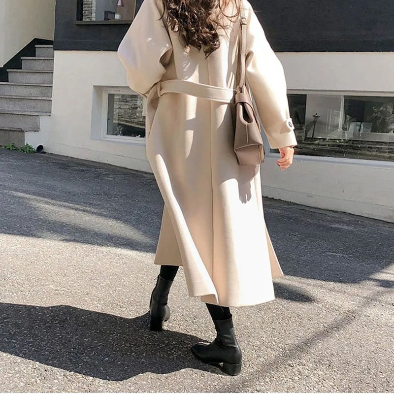 Eleganter Damenmantel aus Wolle - Olga
