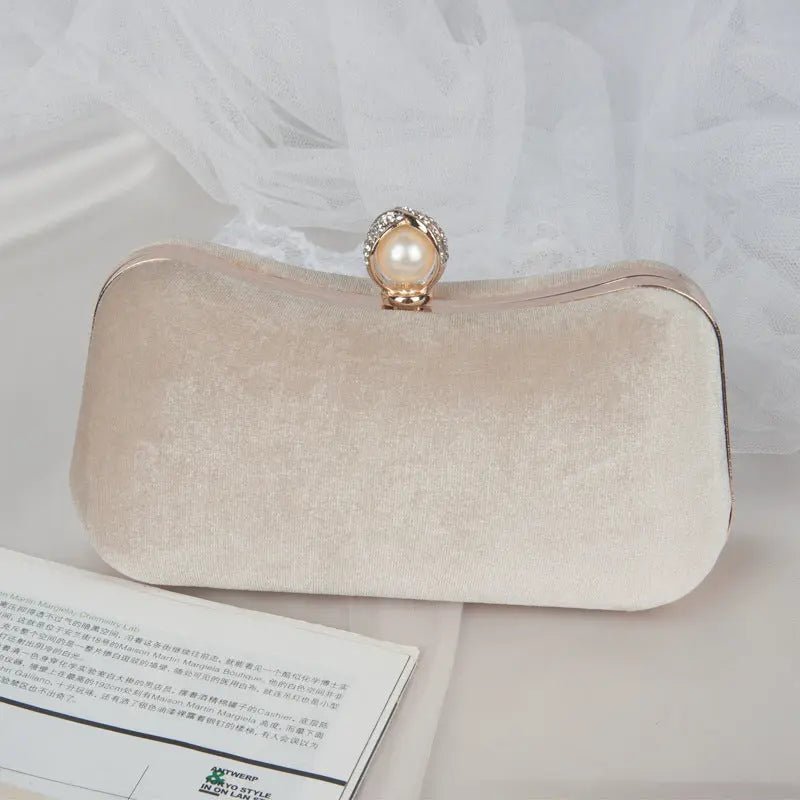 Elise | Samt-Clutch mit Perlenverschluss & Gold-Details – Elegante Abendtasche für Damen