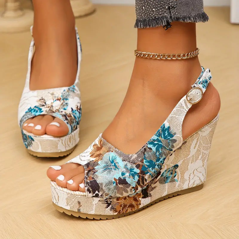 Miyori – Robuste Sandalen mit Keilabsatz