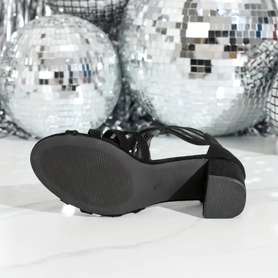 Ameiko – Elegante Sandalen mit Cut-out und Blockabsatz