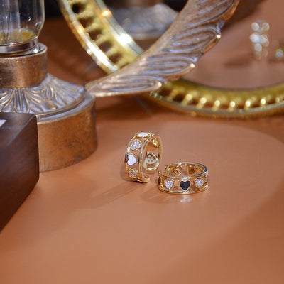 Durchbrochener Herzring mit Zirkonia-Einlage