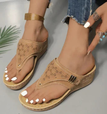 Laida – Hochwertige Keilsandalen aus Leder