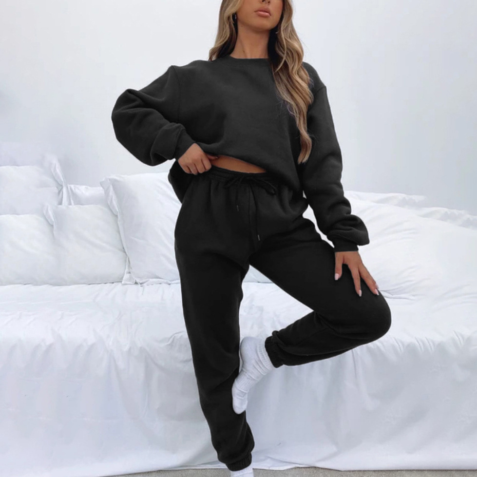 Gemütlicher Pullover und Hose für Frauen - Alma