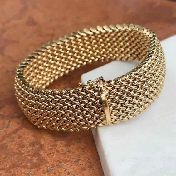 Goldenes Vintage-Maschenarmband