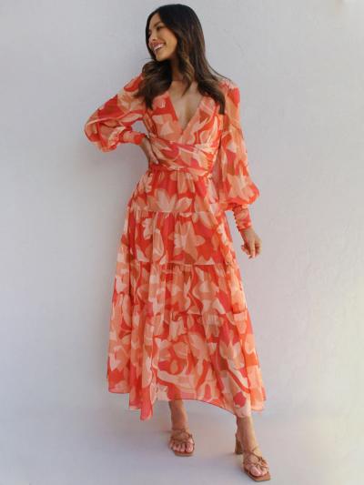Caelith – Abstraktes Chiffon-Maxikleid