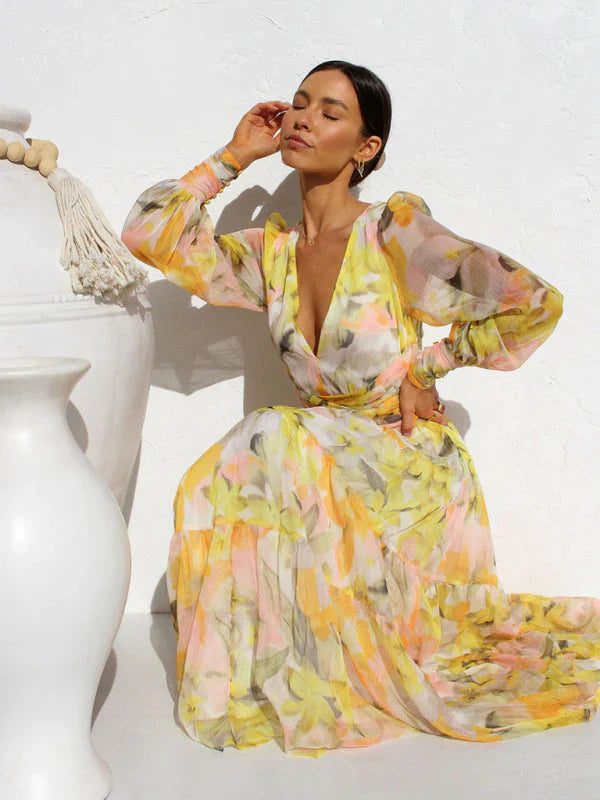 Caelith – Abstraktes Chiffon-Maxikleid