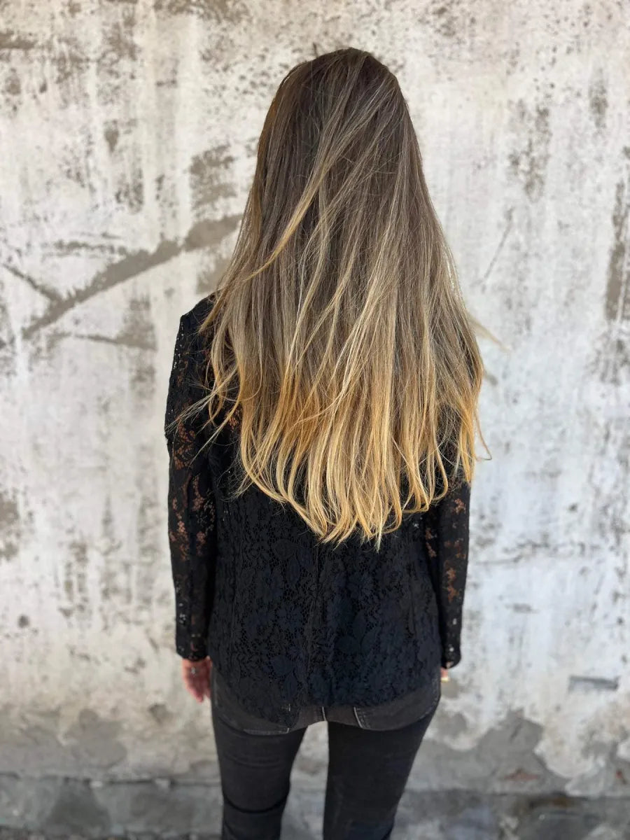 Naemi – Eleganter Spitze Blazer