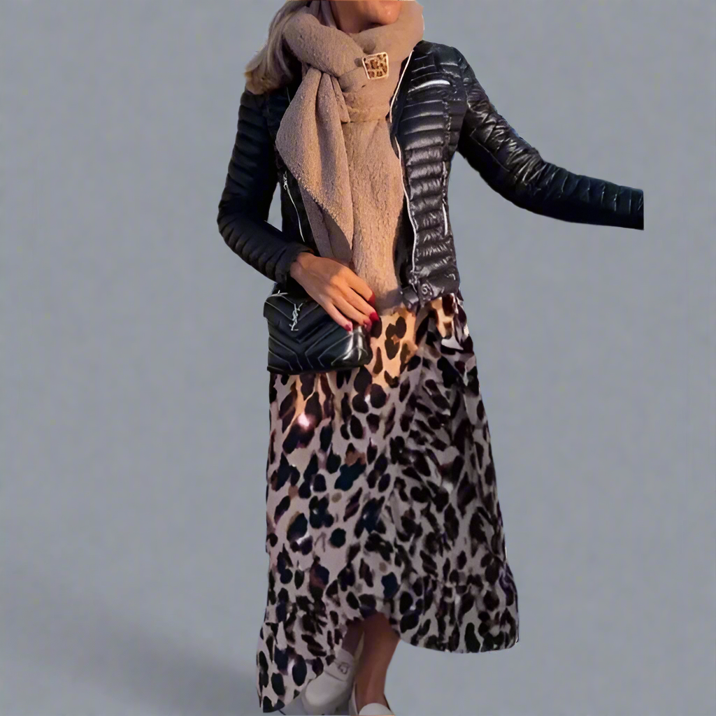 Lisandra | Kleid mit V-Ausschnitt
