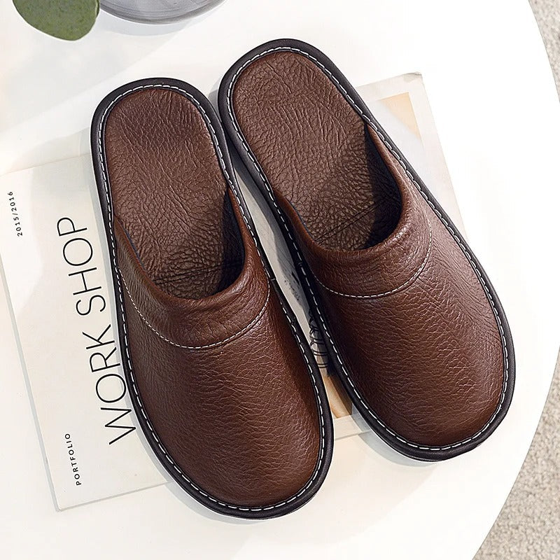 Hugo | Bequeme vegane Lederslippers – Luxus & Entspannung