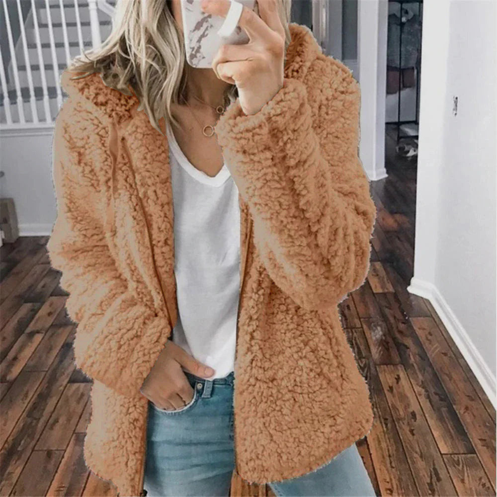 Modische Plüschjacke für Frauen - Serafina