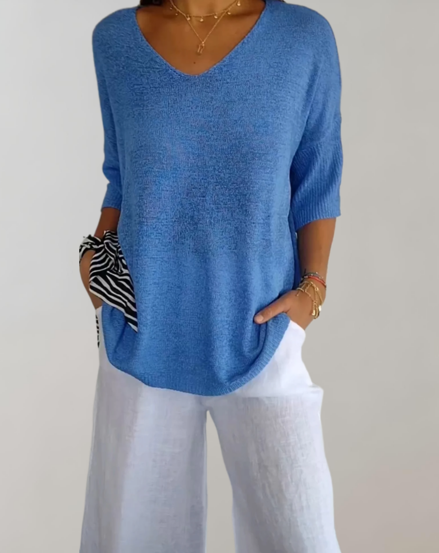 STRICKTOP MIT V-AUSSCHNITT