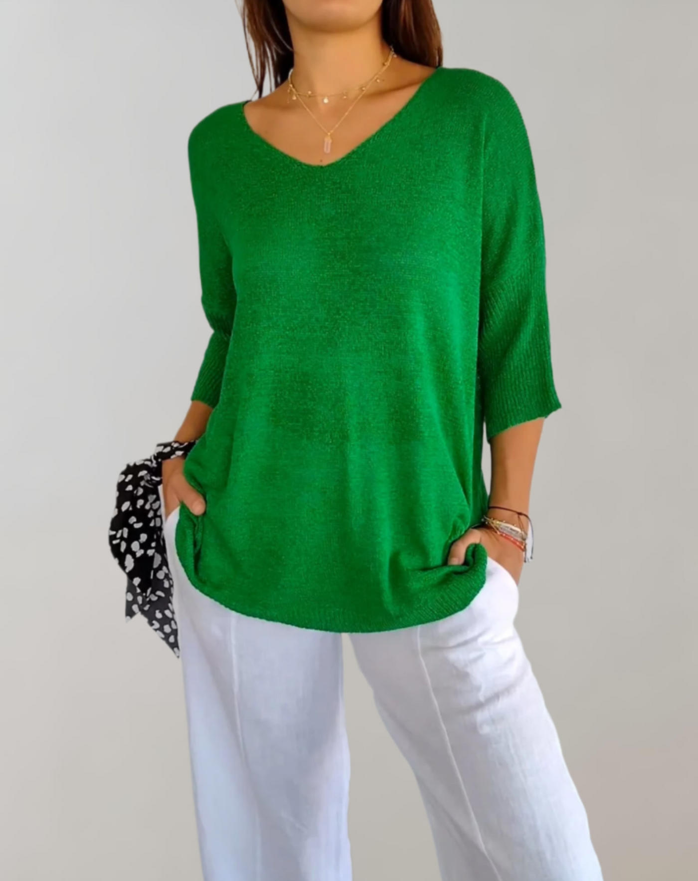STRICKTOP MIT V-AUSSCHNITT