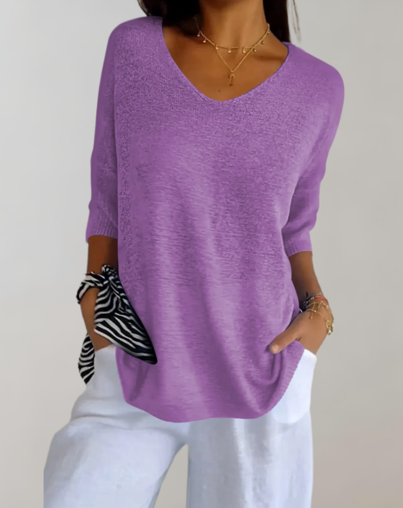 STRICKTOP MIT V-AUSSCHNITT