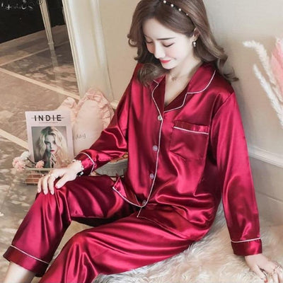 Damenpyjama aus Satin mit langen Ärmeln und Beinen