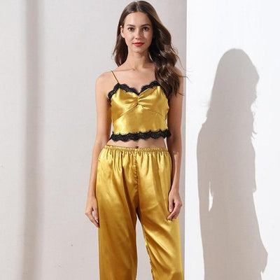 Damenpyjama aus Satin mit Spitzendetails aus einem ärmellosen Top und einer langen Hose