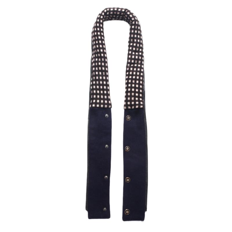 Herrenmantel mit Reverskragen und mehreren Taschen