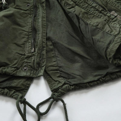 Herrentrenchcoat mit Kapuze und mehreren Taschen