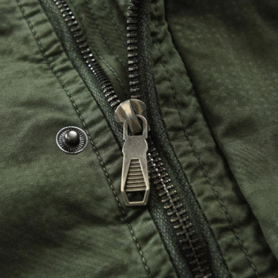 Herrentrenchcoat mit Kapuze und mehreren Taschen