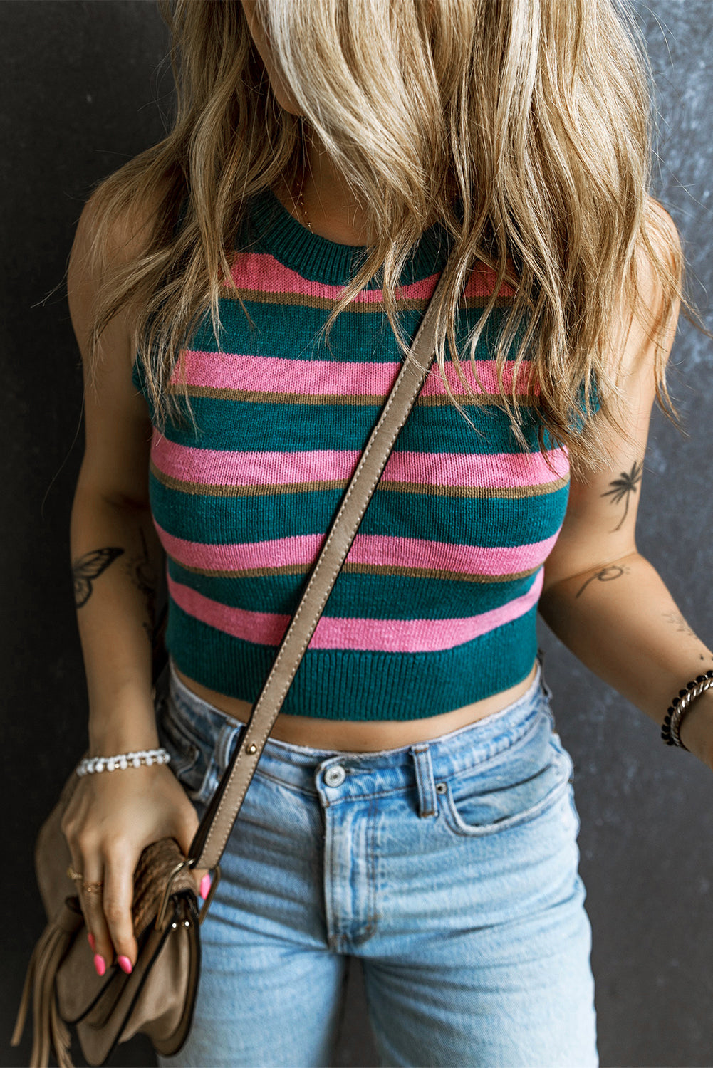 Gestreifter Ärmelloser Strickpullover – Leichte Sommer-Strickmode