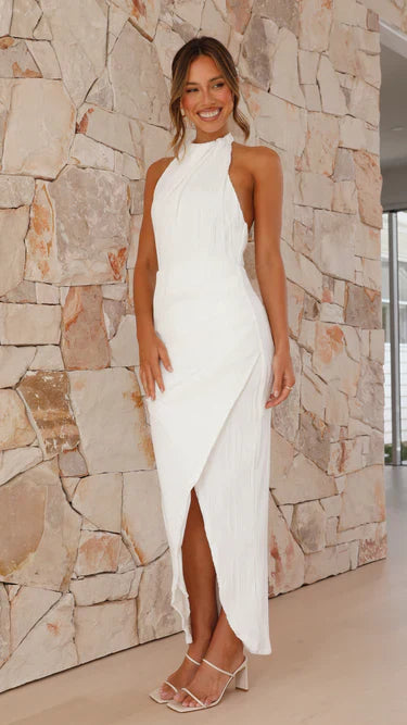 Elegantes Midikleid in Mintgrün – Halterneck & Wickeloptik für Sommer-Events