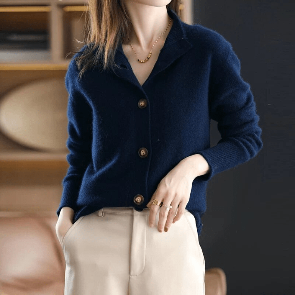 Schicke Damen-Strickjacke mit Knopfleiste - Saleem